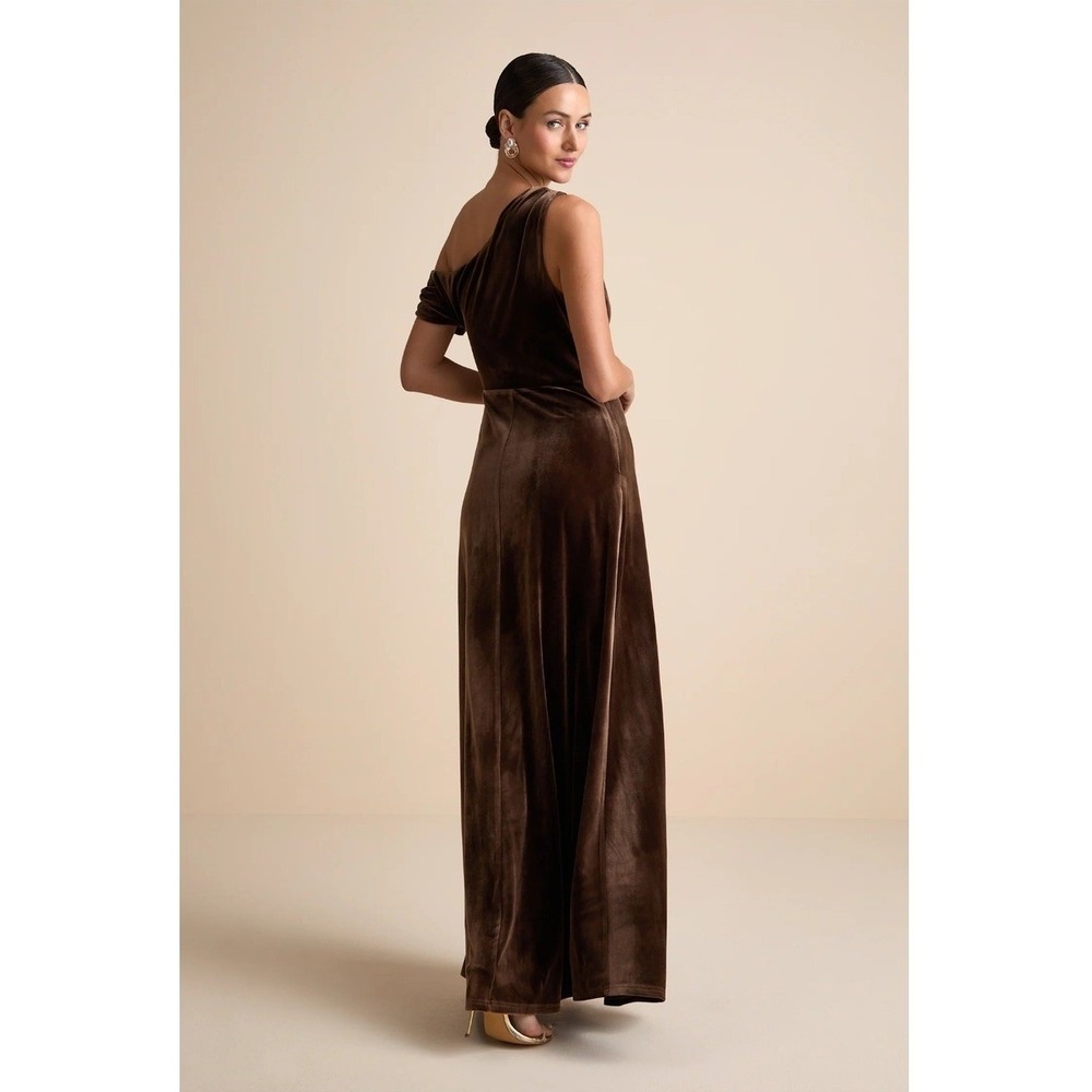 Lulus NWT Chocolate Brown Velvet Maxi Dress Gown Asymmetrical Shoulder High Slit
